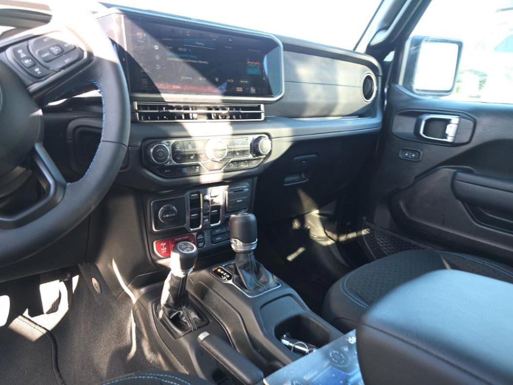 Used 2025 Jeep Wrangler Unlimited Rubicon 4xe w/ Safety Group image 11