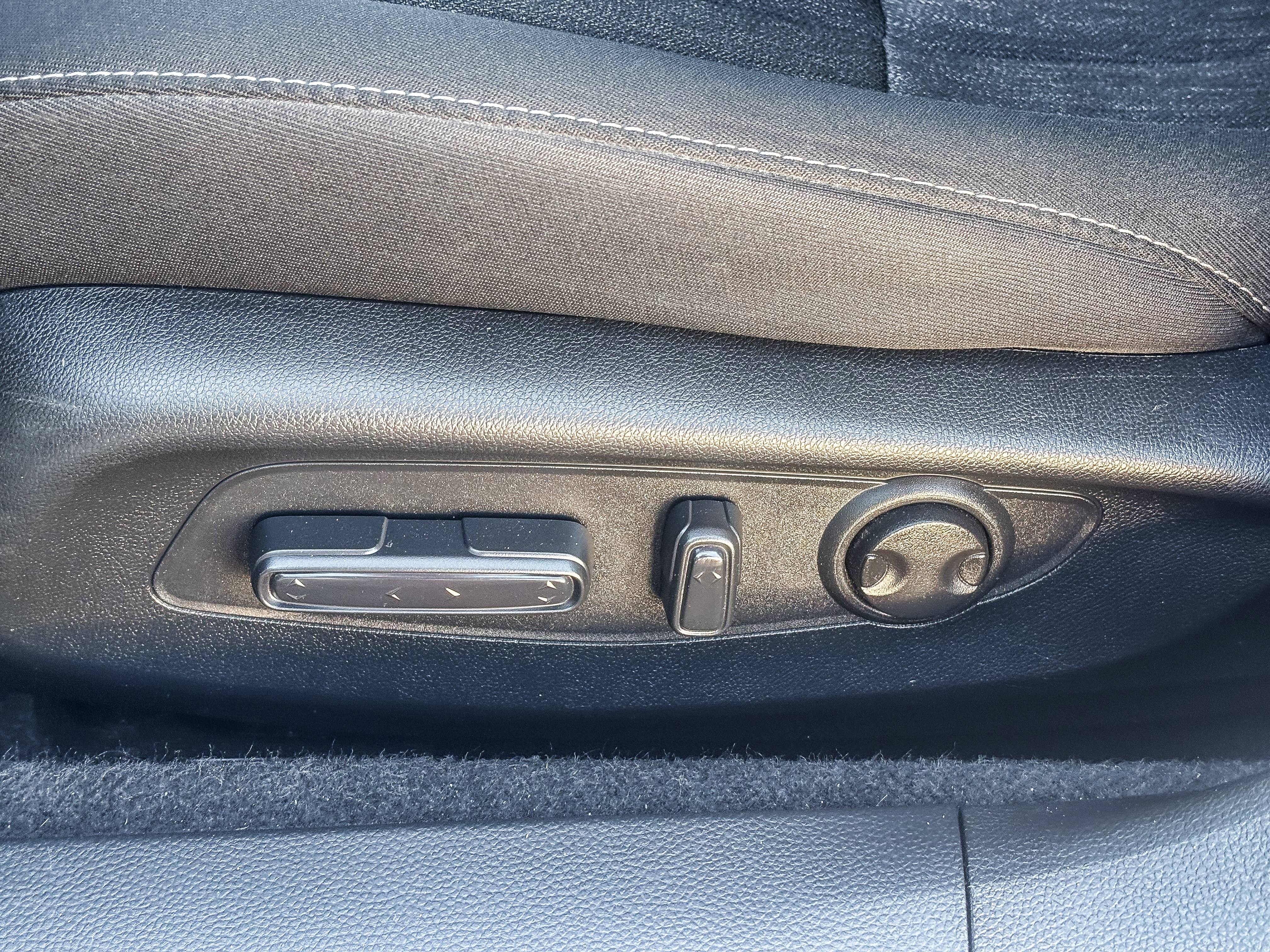 Certified 2023 Honda Accord EX image 23