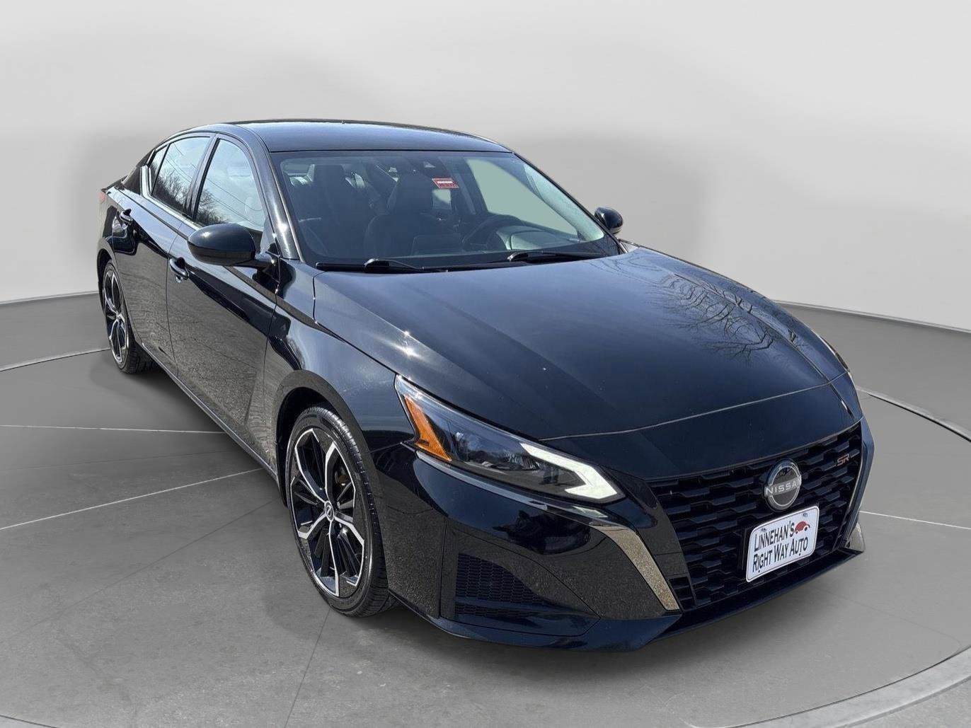 Used 2024 Nissan Altima 2.5 SR FWD image 5
