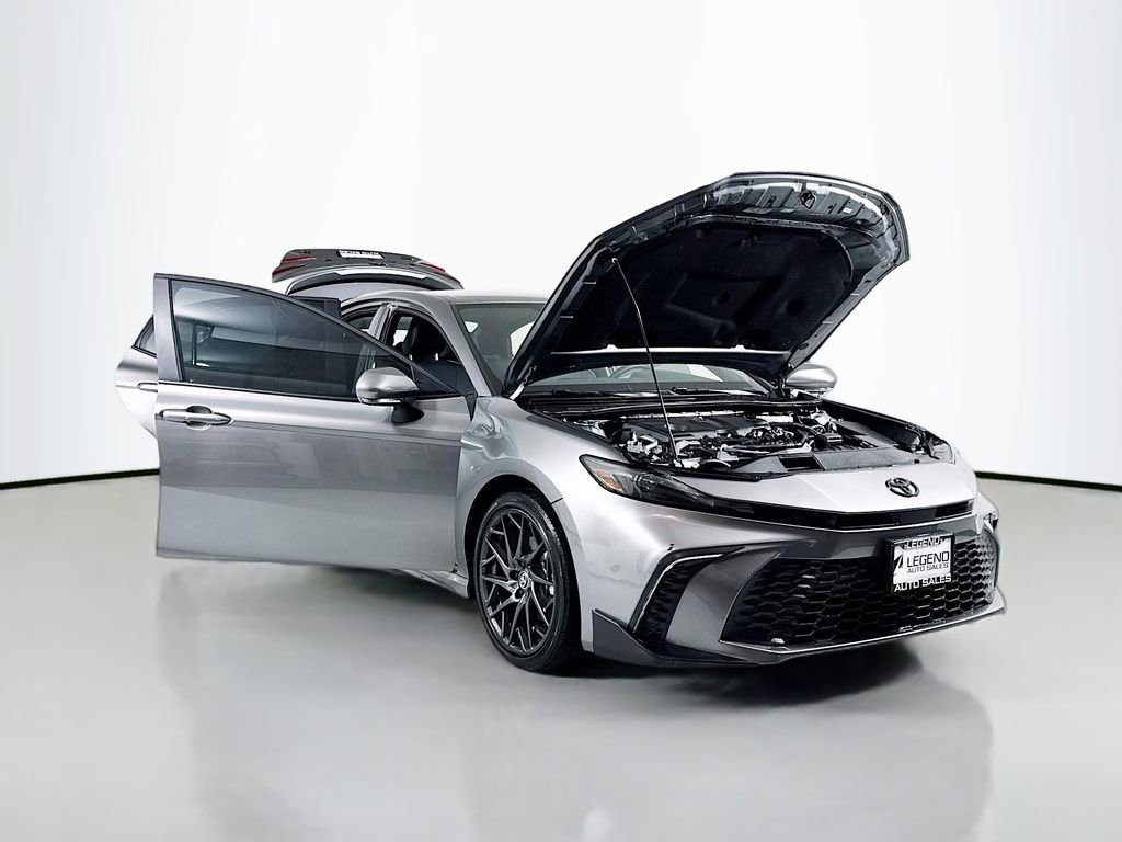 Used 2025 Toyota Camry SE FWD image 16