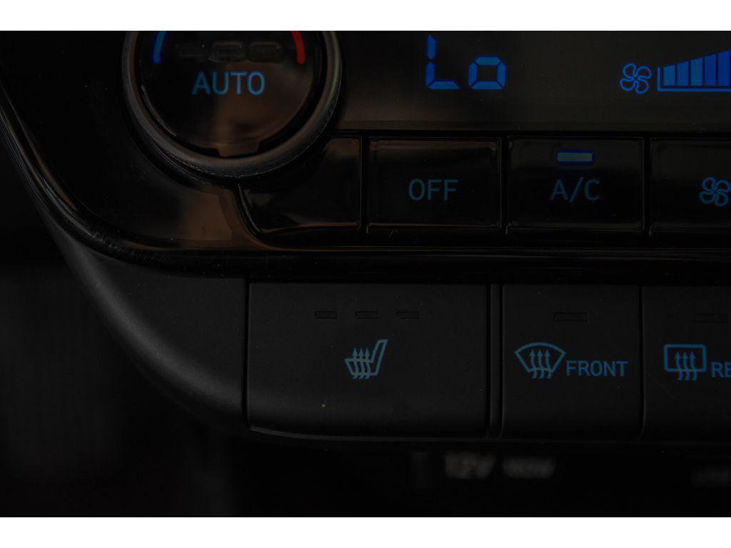 New 2025 Hyundai Elantra Limited image 75