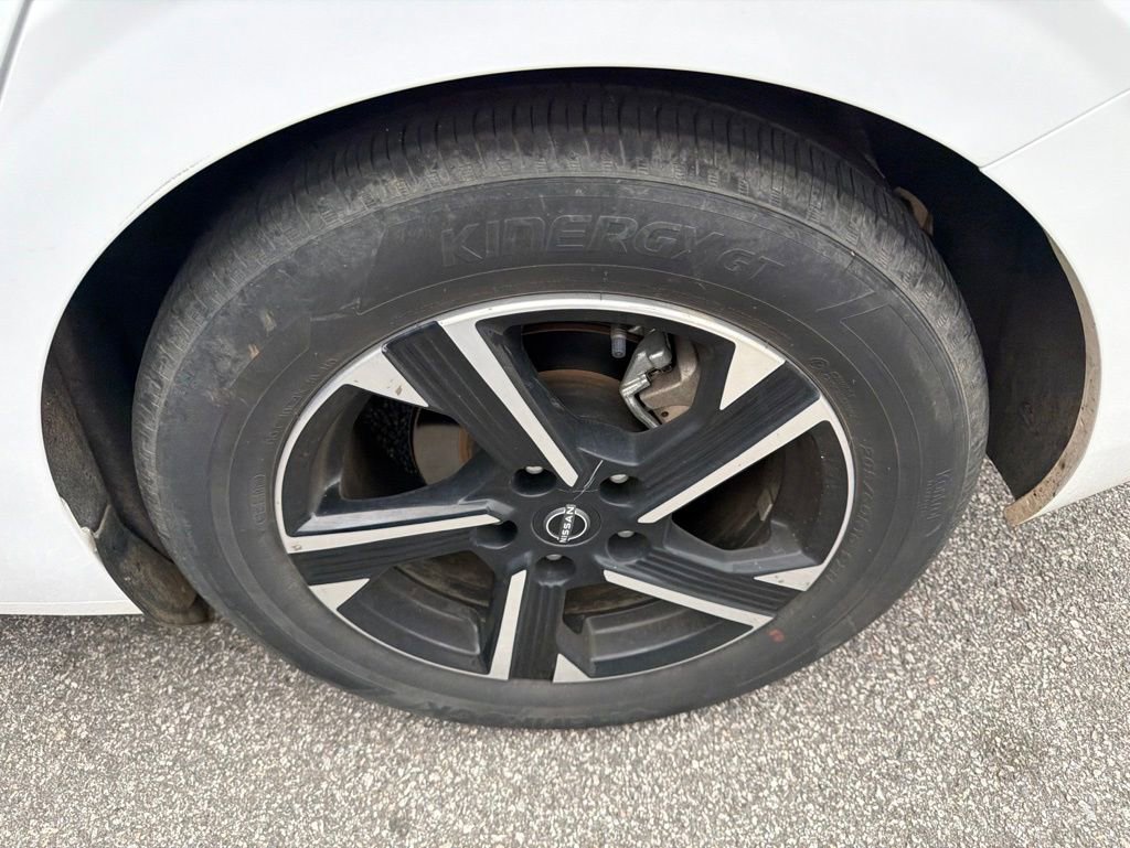 Used 2024 Nissan Sentra SV FWD image 14