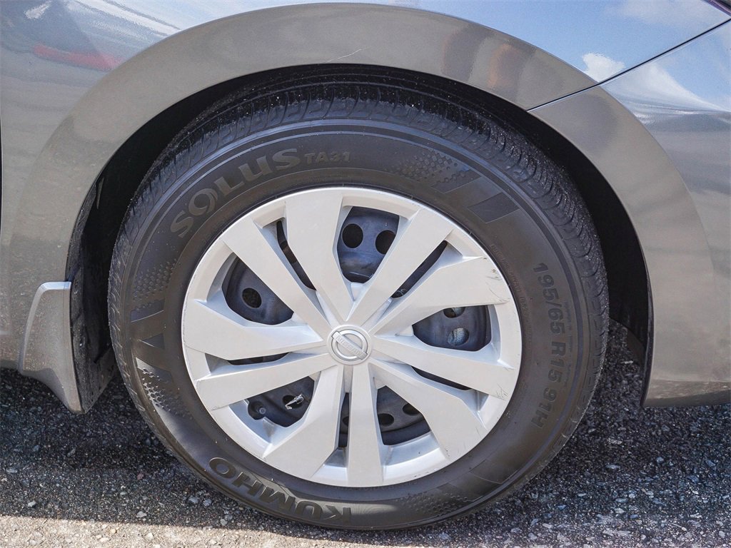 Used 2024 Nissan Versa S w/ Trunk Package image 9