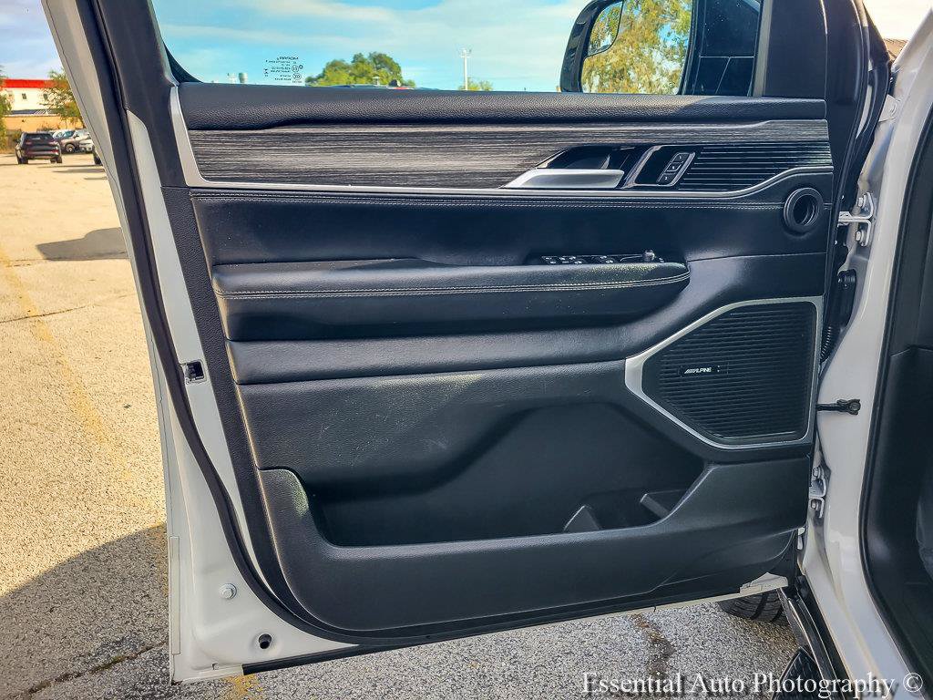 Certified 2024 Jeep Wagoneer Series II w/ Flexible Seating Group RWD image 24