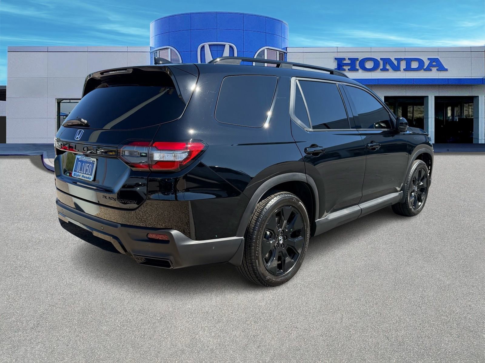 New 2026 Honda Pilot Black Edition image 5