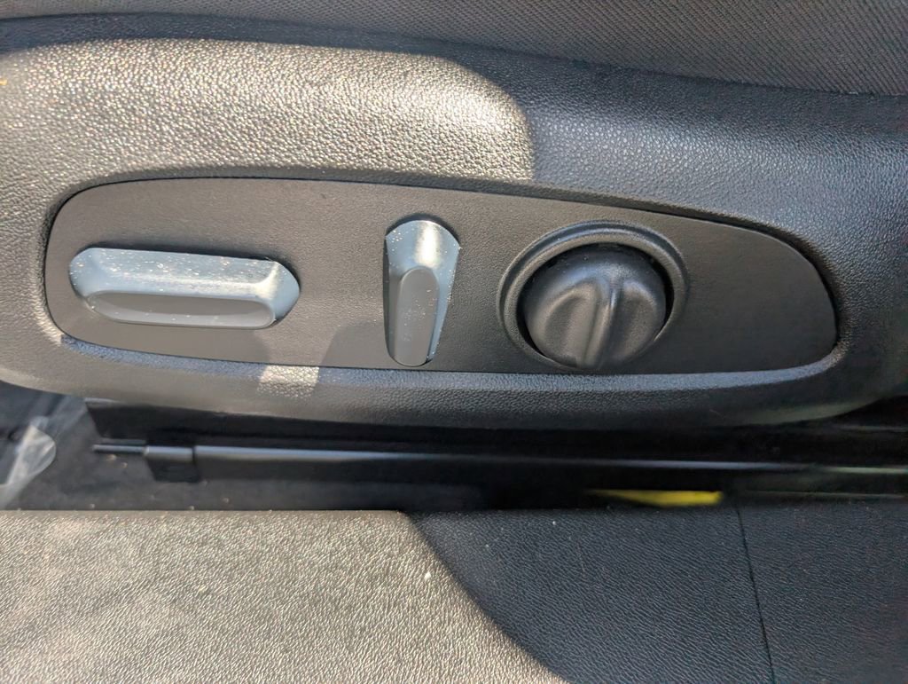 Used 2024 Chevrolet Malibu LT image 10