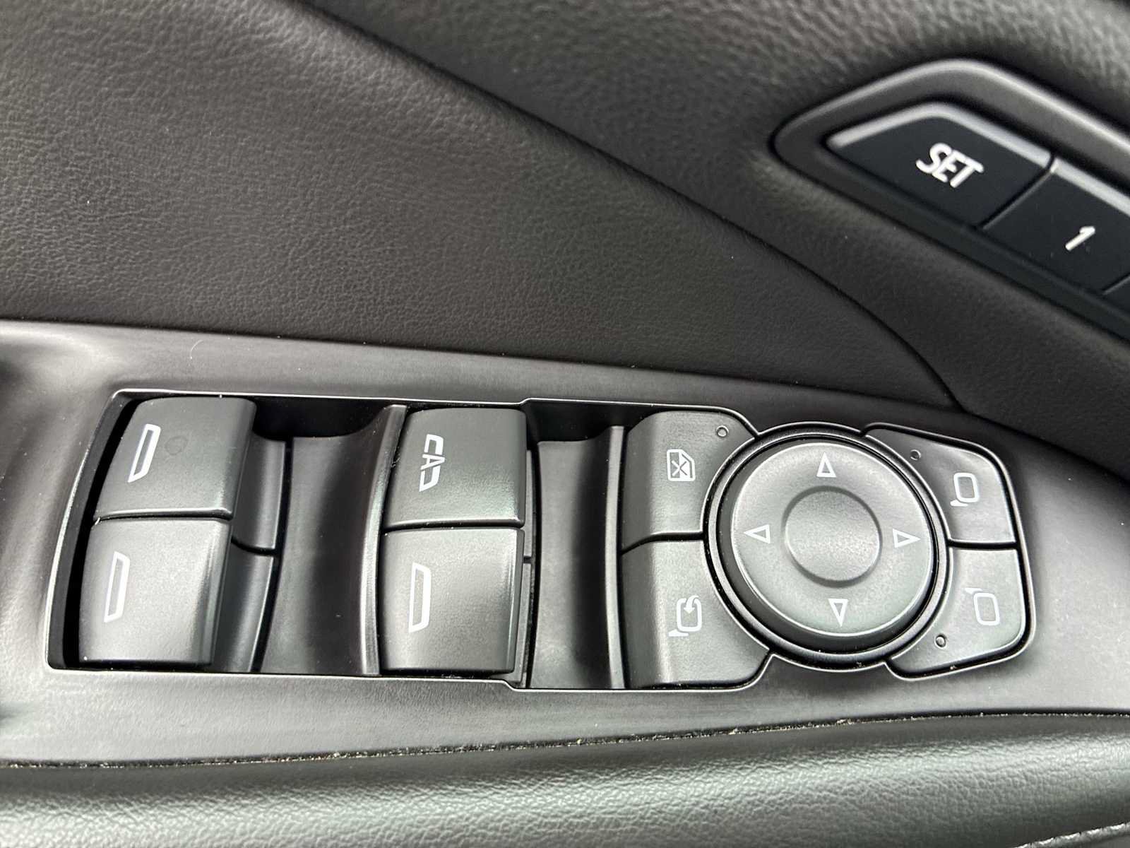 Used 2020 Buick Enclave Avenir w/ Avenir Technology Package AWD/4WD image 15