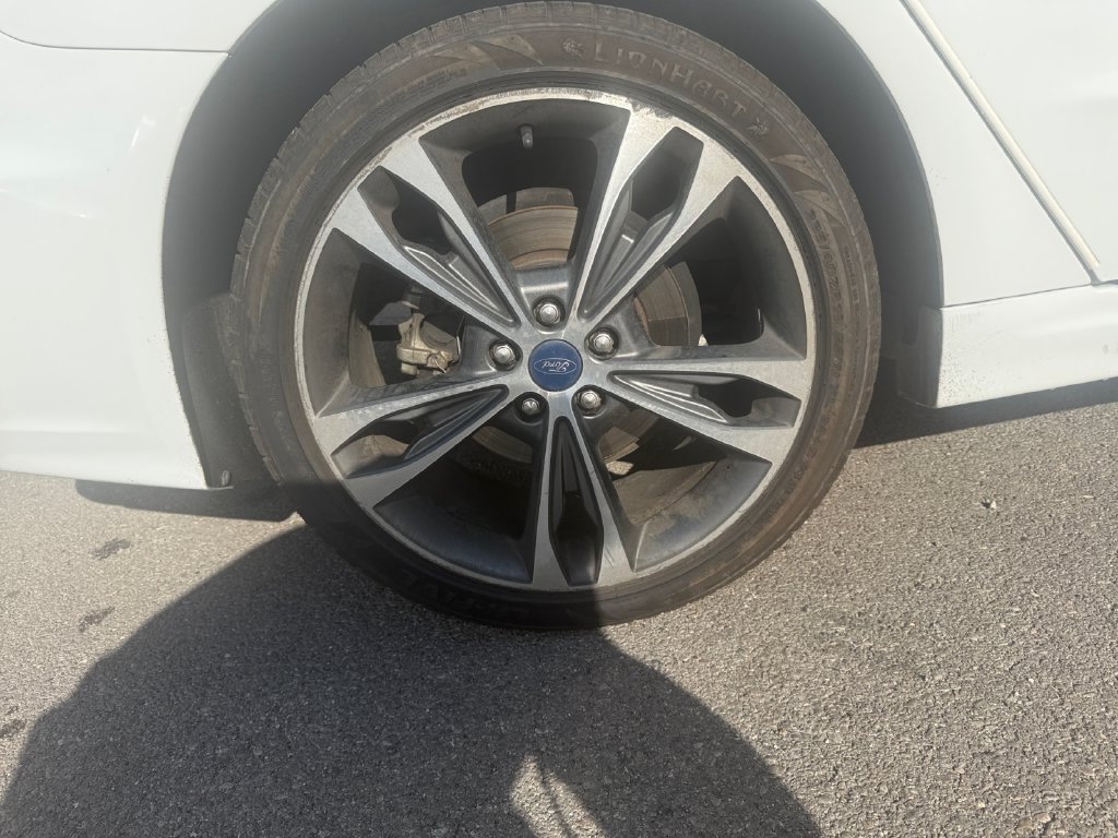 Used 2020 Ford Fusion Titanium AWD/4WD image 30