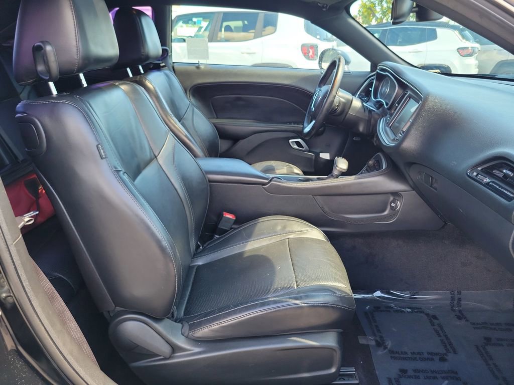 Used 2015 Dodge Challenger SXT Plus image 18