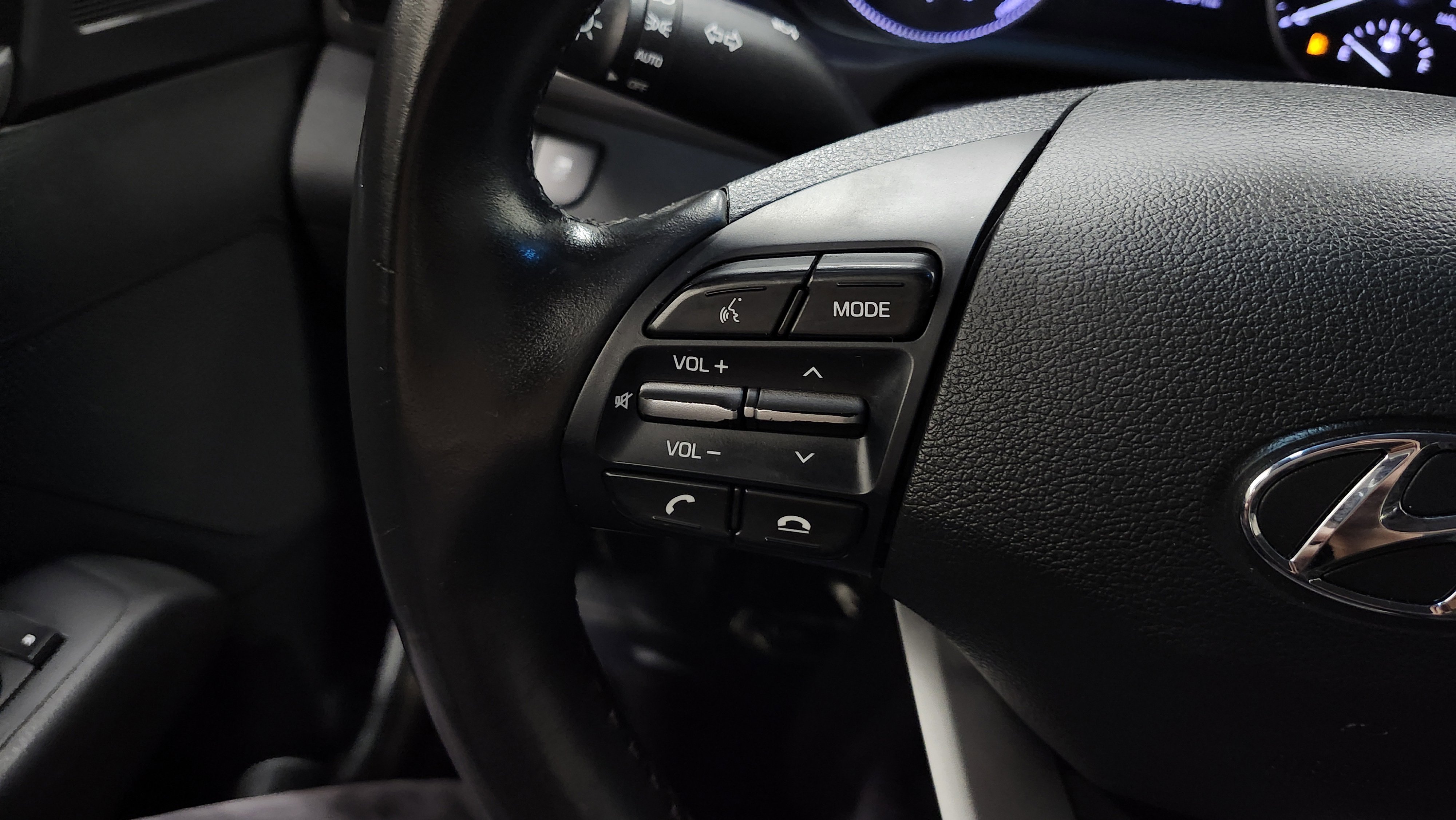 Used 2020 Hyundai Elantra Value Edition w/ Winter Weather Package image 32