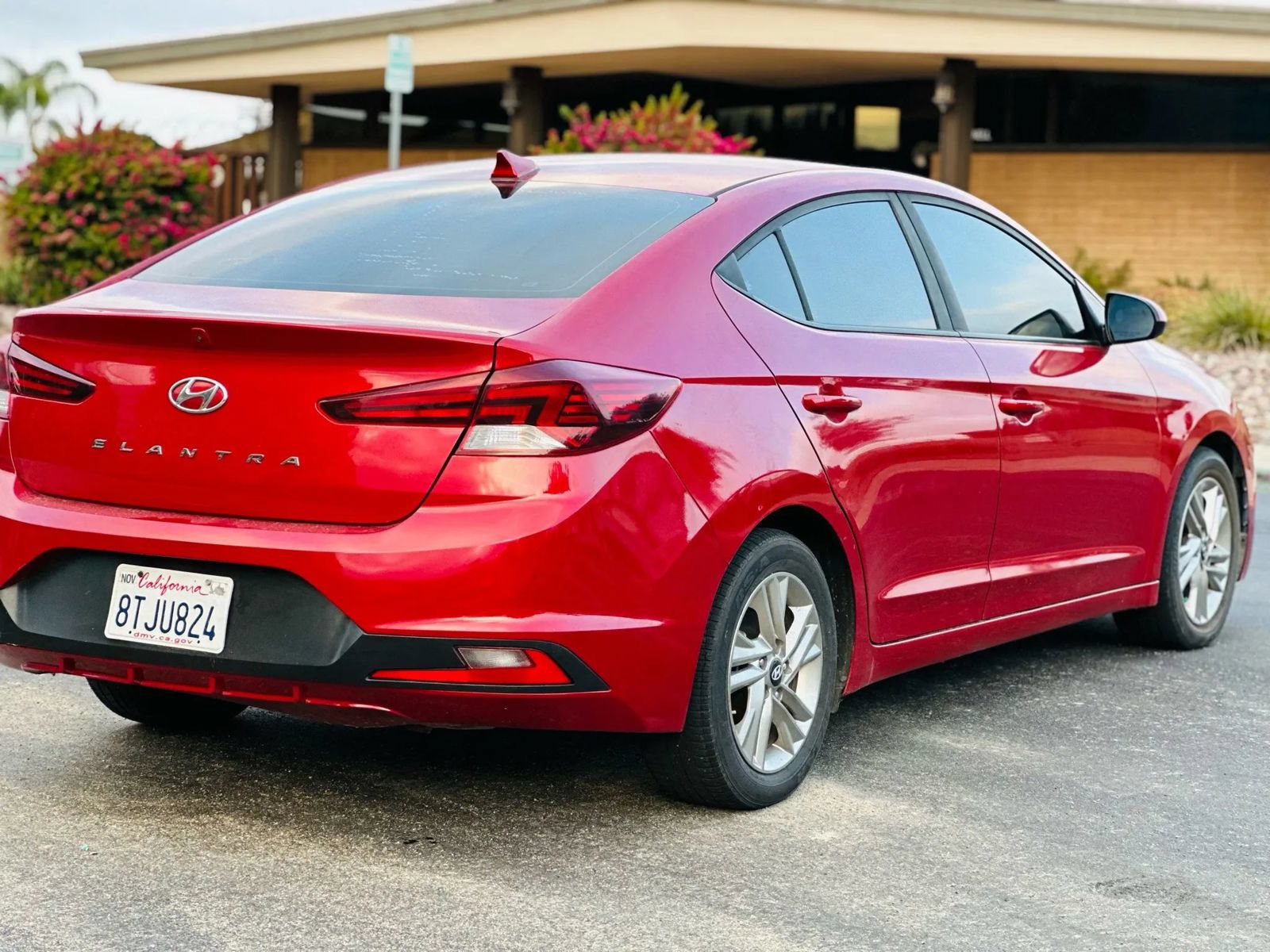 Used 2019 Hyundai Elantra SEL FWD image 5