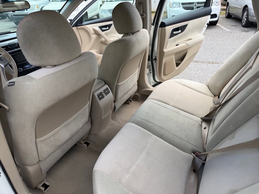 Used 2013 Nissan Altima 2.5 SV FWD image 25