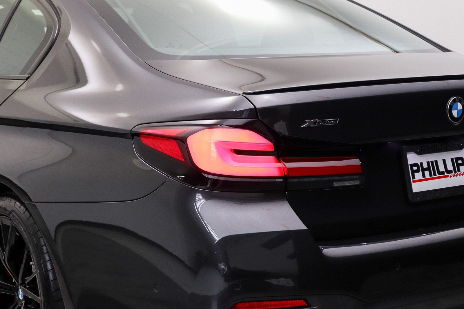 Used 2023 BMW M550i xDrive AWD/4WD image 10