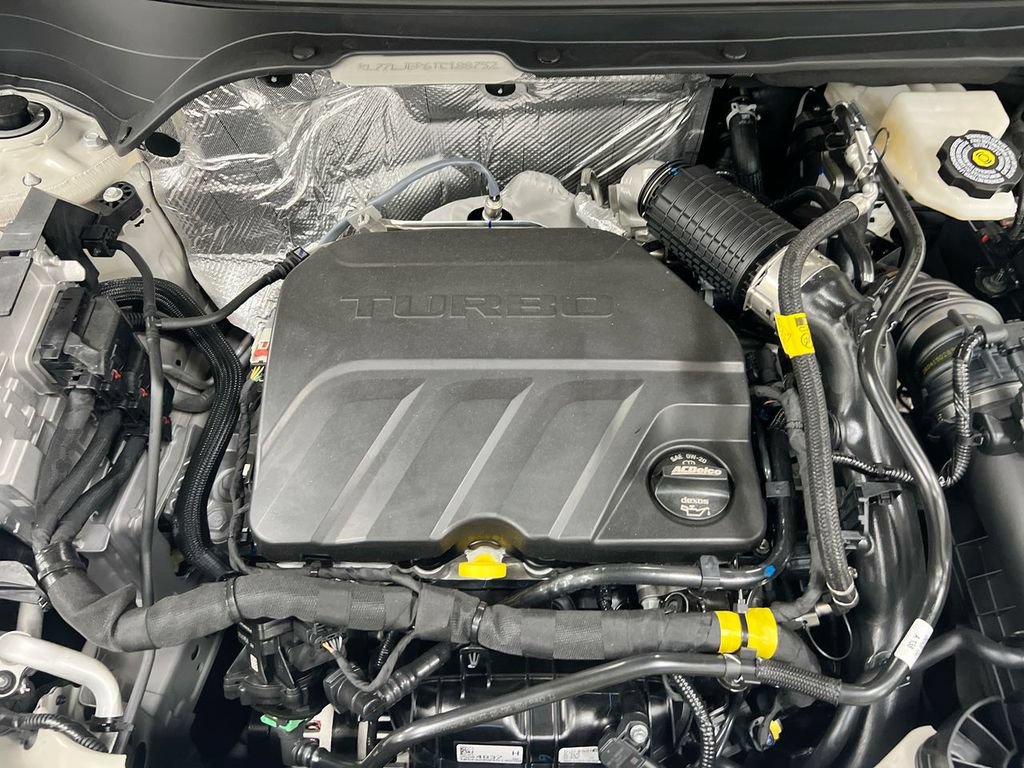 New 2026 Chevrolet Trax RS w/ Sunroof Package FWD image 25