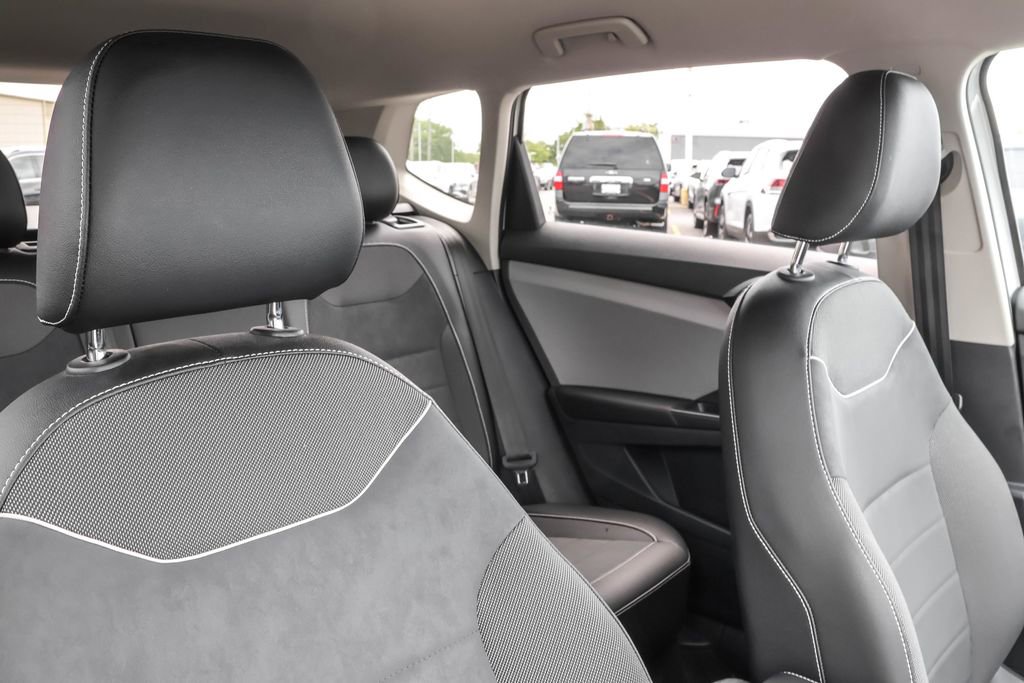 Used 2023 Volkswagen Taos SE w/ Black Wheel Package FWD image 39