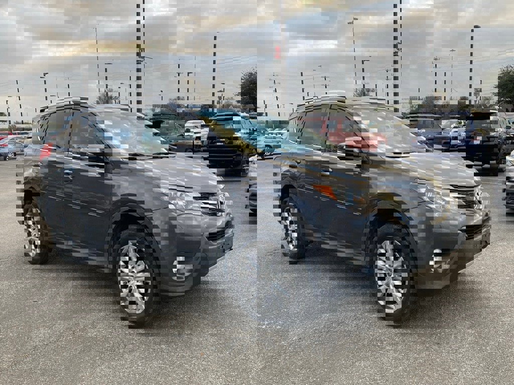 Used 2015 Toyota RAV4 Limited w/ Technology Package image 3