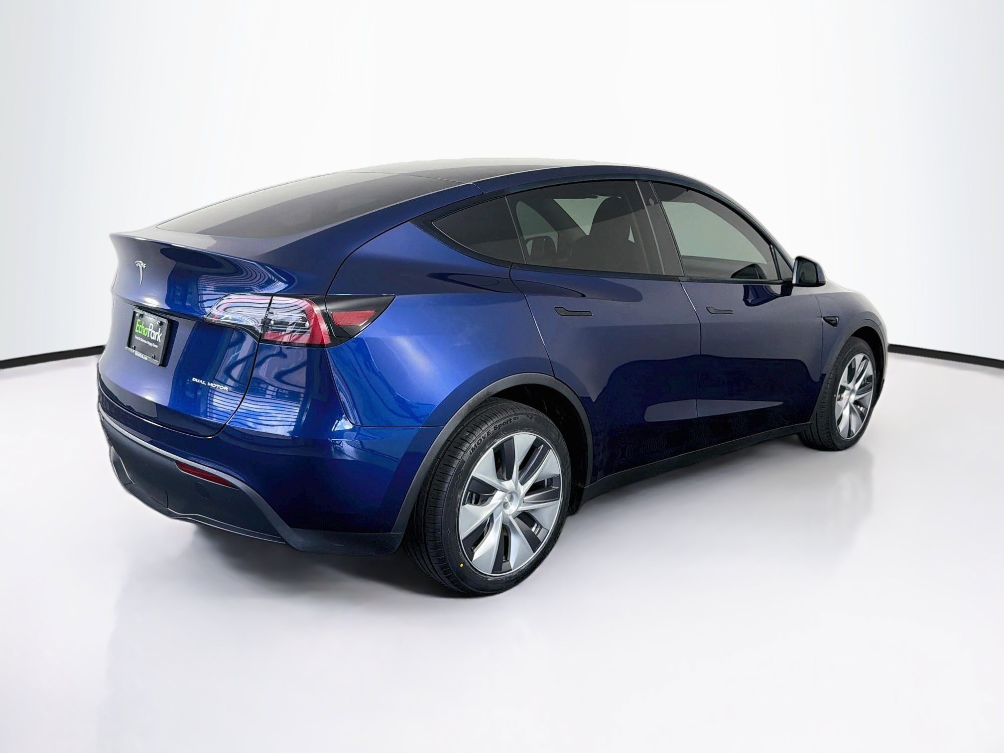 Used 2023 Tesla Model Y Long Range AWD/4WD image 9