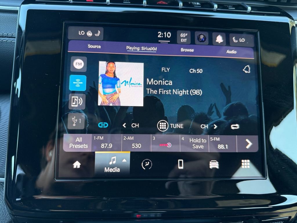 New 2025 Jeep Grand Cherokee Altitude image 21