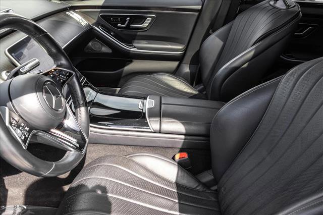 Used 2022 Mercedes-Benz S 500 4MATIC w/ AMG Line Package image 11