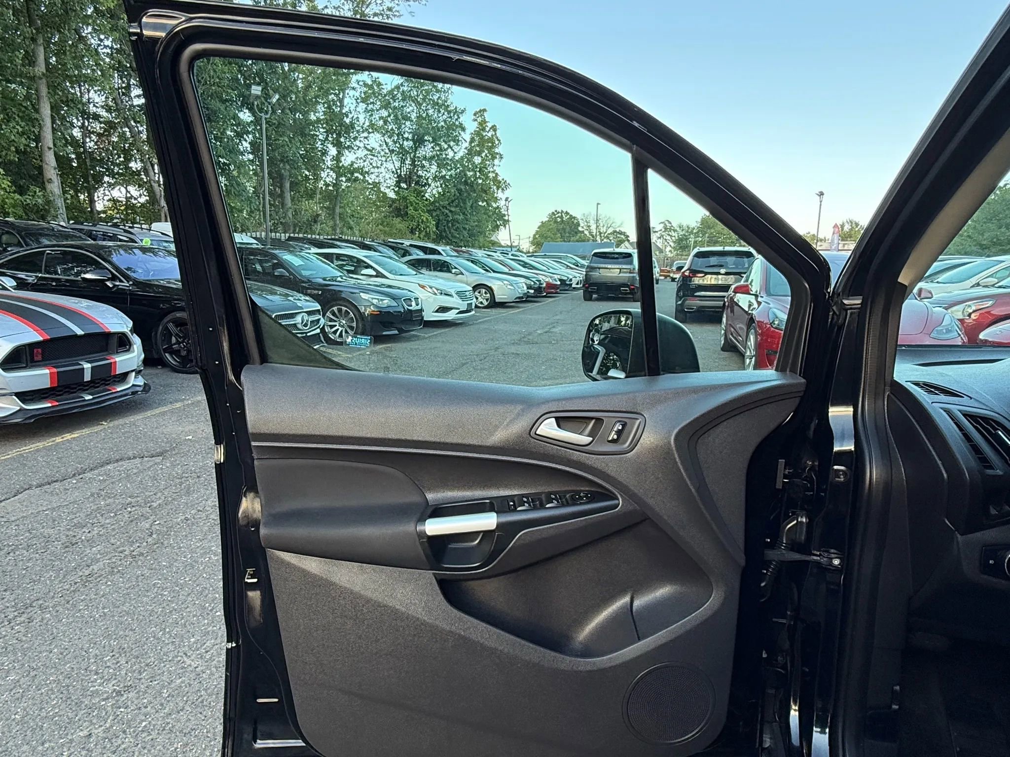 Used 2018 Ford Transit Connect XLT image 8