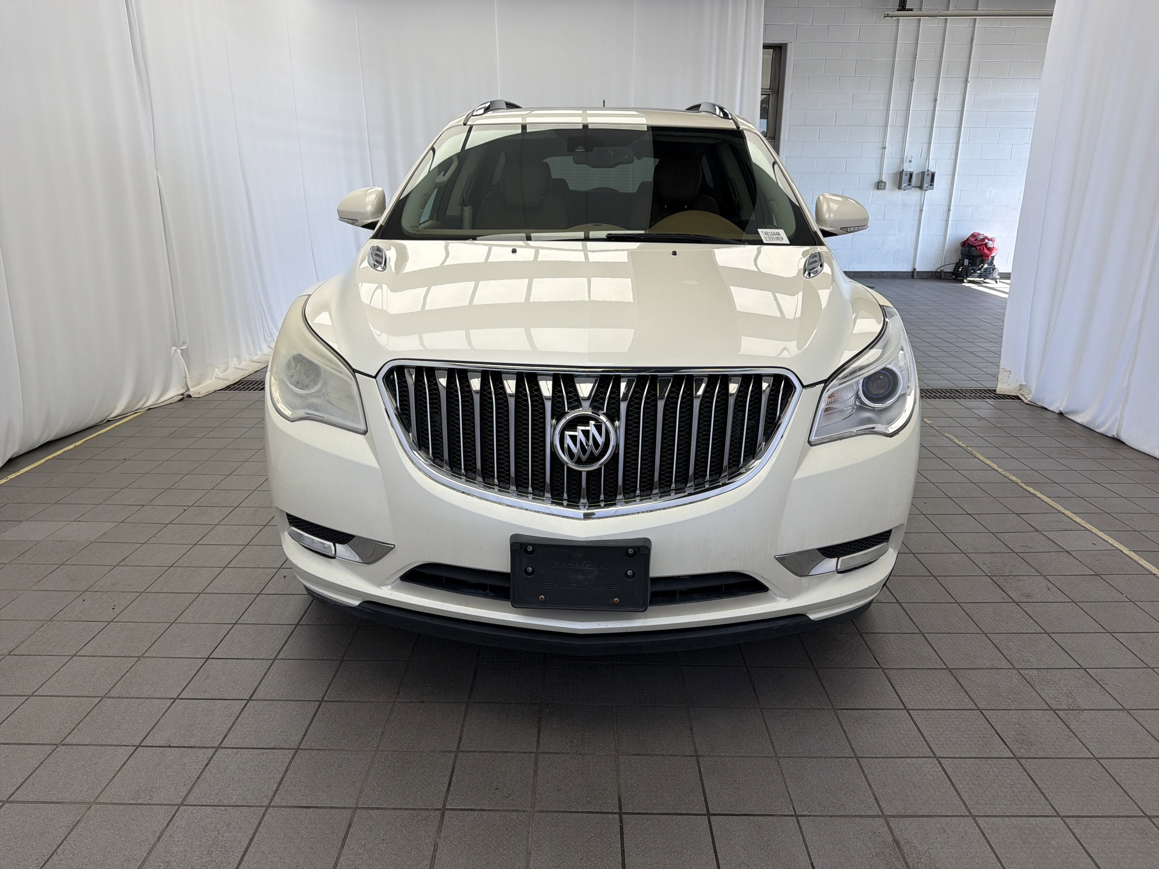 Used 2015 Buick Enclave Premium w/ Experience Buick Package FWD image 2