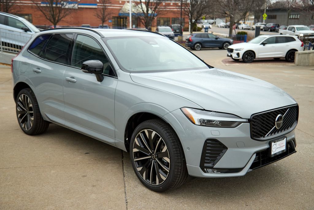 New 2026 Volvo XC60 B5 Ultra w/ Climate Package image 4