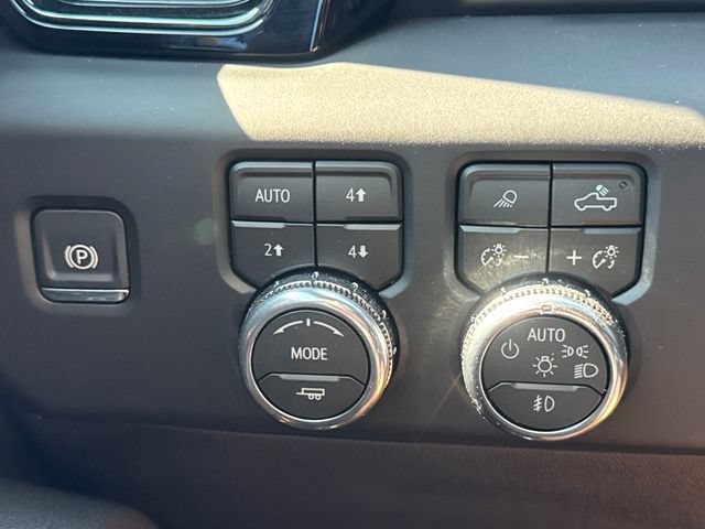 Used 2026 GMC Sierra 1500 AT4 w/ AT4 Premium Package AWD/4WD image 31