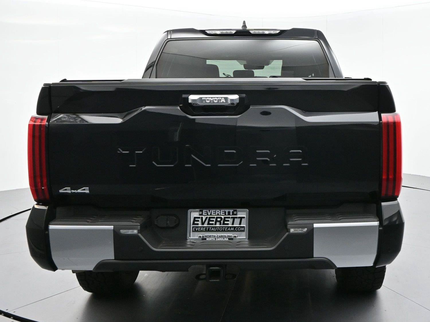 Used 2026 Toyota Tundra Limited AWD/4WD image 6