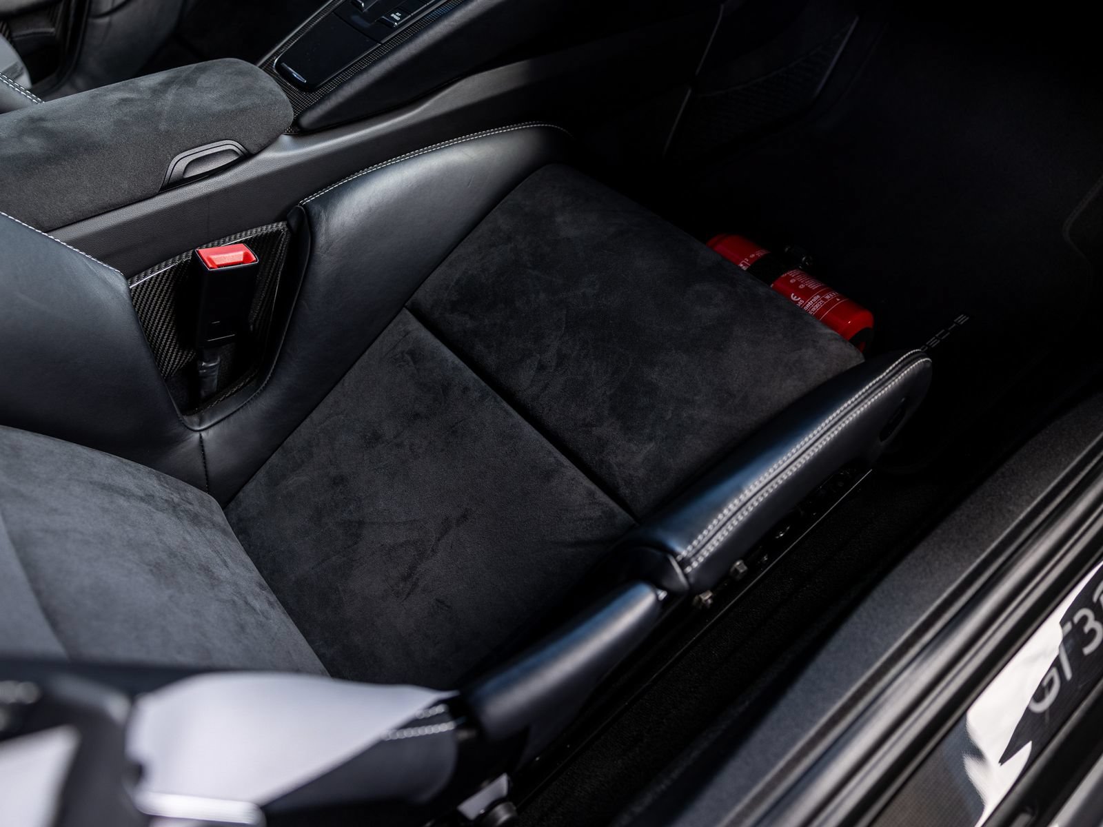 Certified 2016 Porsche 911 GT3 RS RWD image 47