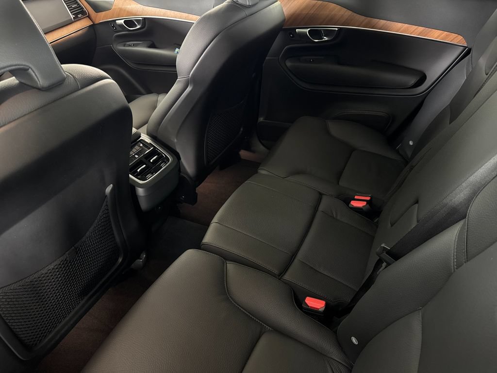 Certified 2023 Volvo XC90 B6 Plus w/ Protection Package Premier AWD/4WD image 11