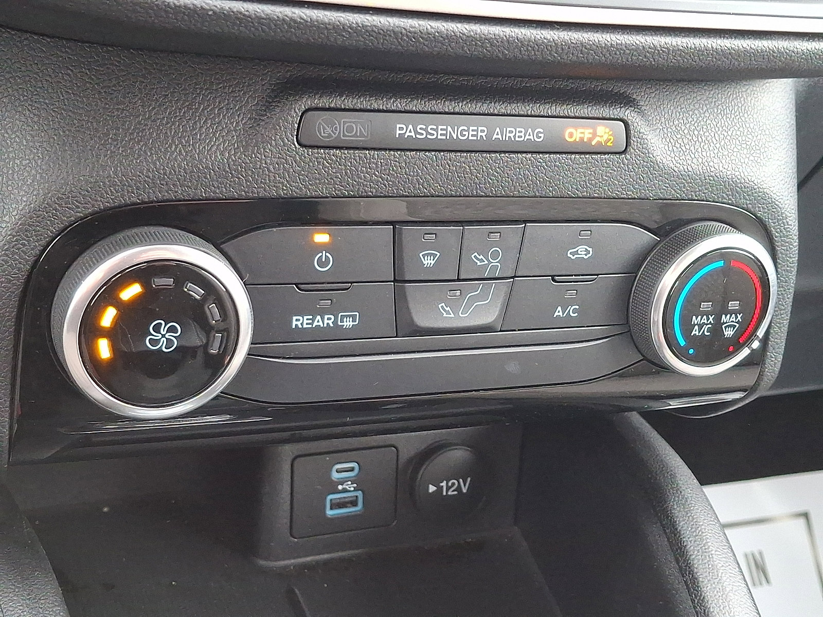 Certified 2022 Ford Escape SE AWD/4WD image 13