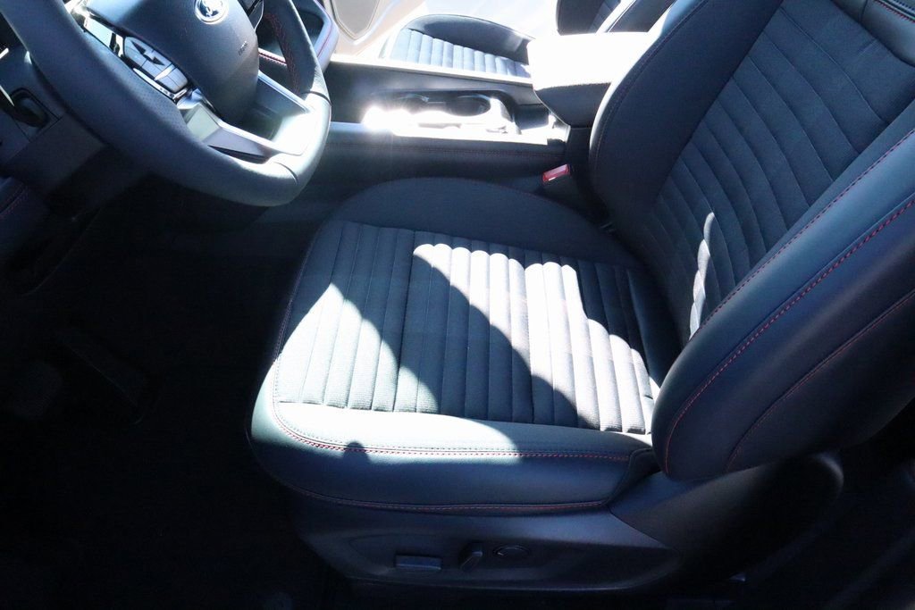 New 2026 Ford Explorer ST-Line w/ ST-Line Street Pack image 12