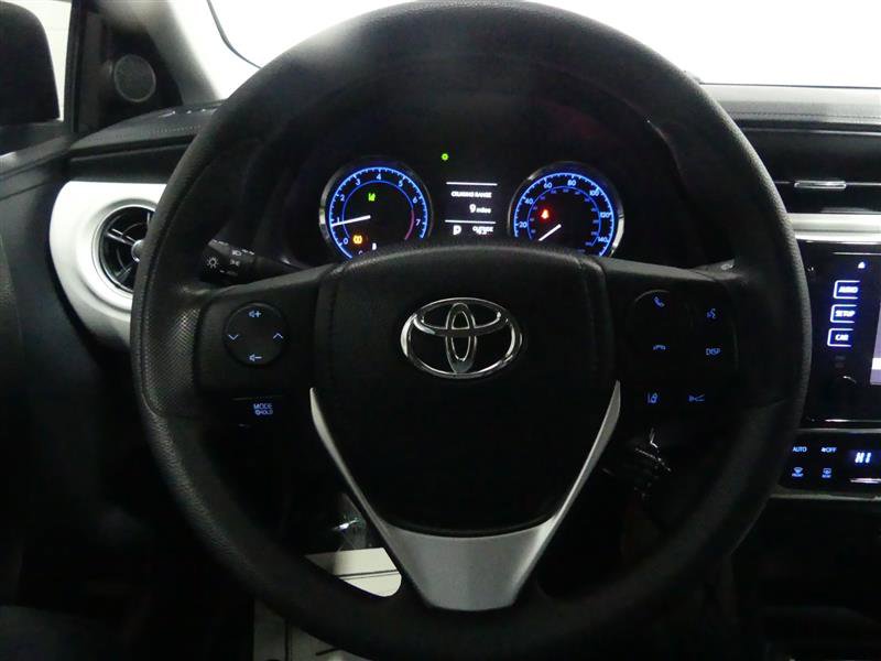 Used 2019 Toyota Corolla LE image 30