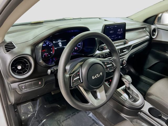 Used 2024 Kia Forte LXS image 9