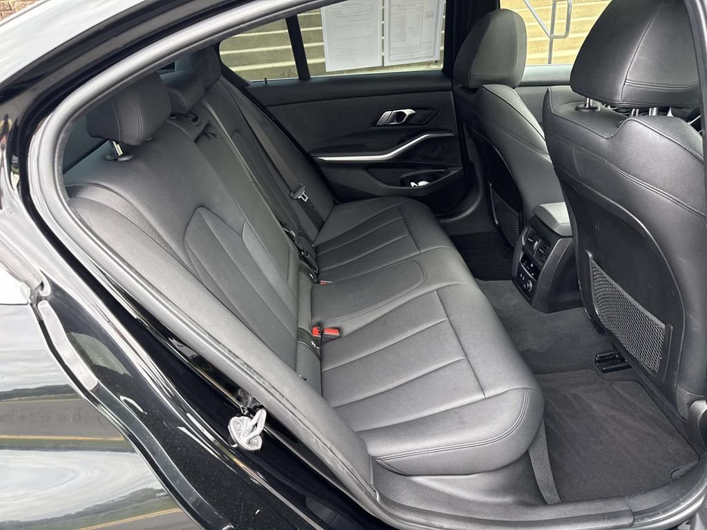 Used 2020 BMW 330i Sedan w/ Convenience Package RWD image 11