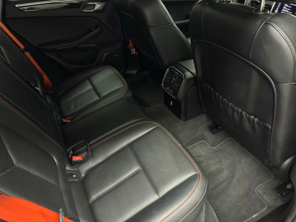 Used 2023 Porsche Macan w/ Premium Package Plus image 43
