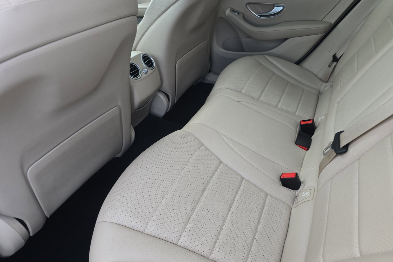 Used 2022 Mercedes-Benz GLC 300 4MATIC image 13