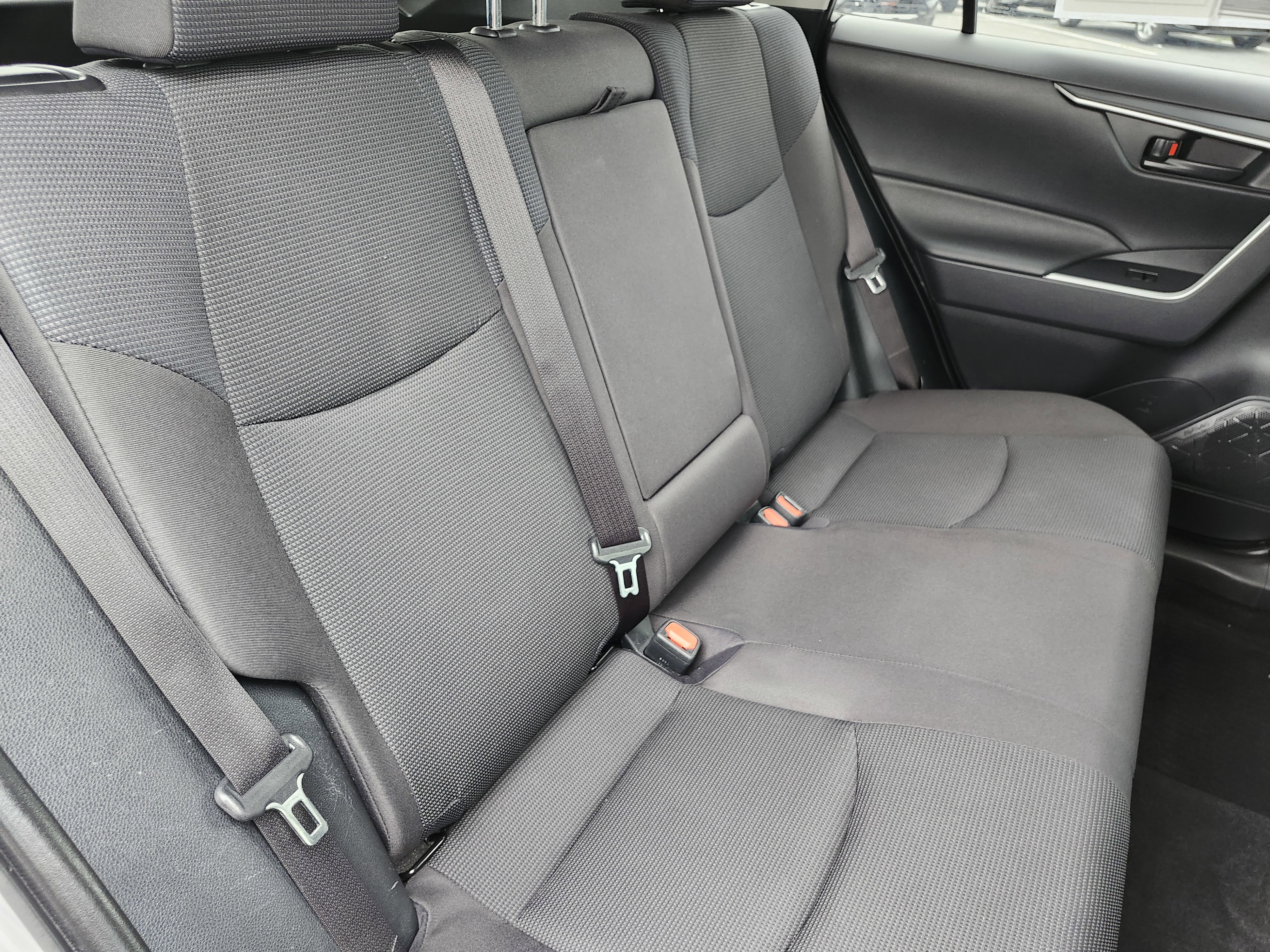 Used 2025 Toyota RAV4 LE AWD/4WD image 18