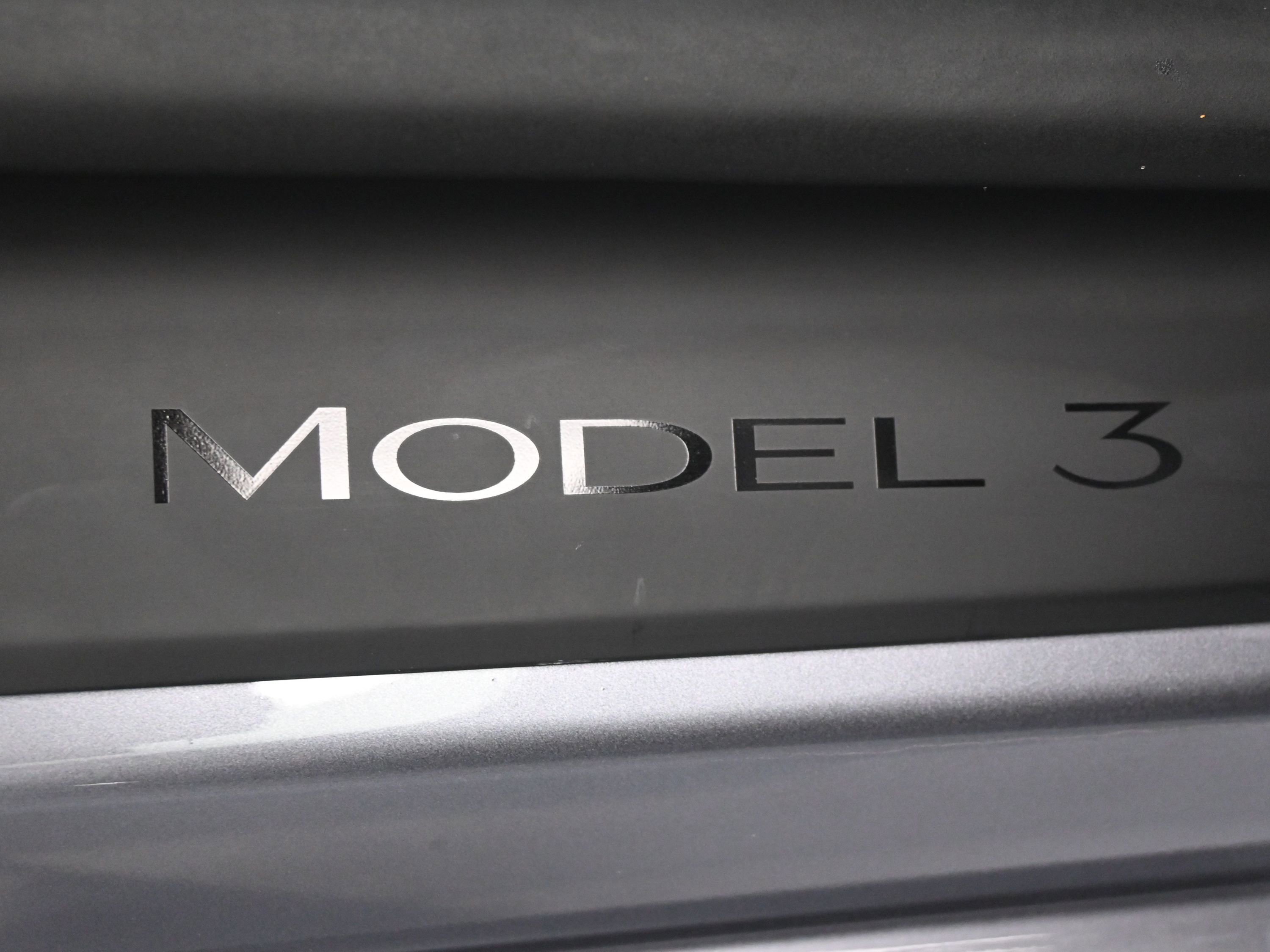 Used 2025 Tesla Model 3 Long Range image 15