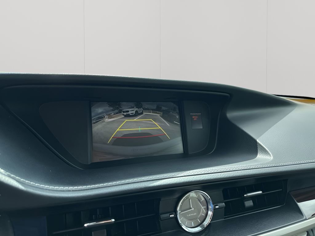 Used 2017 Lexus ES 350 w/ Navigation System Package image 39