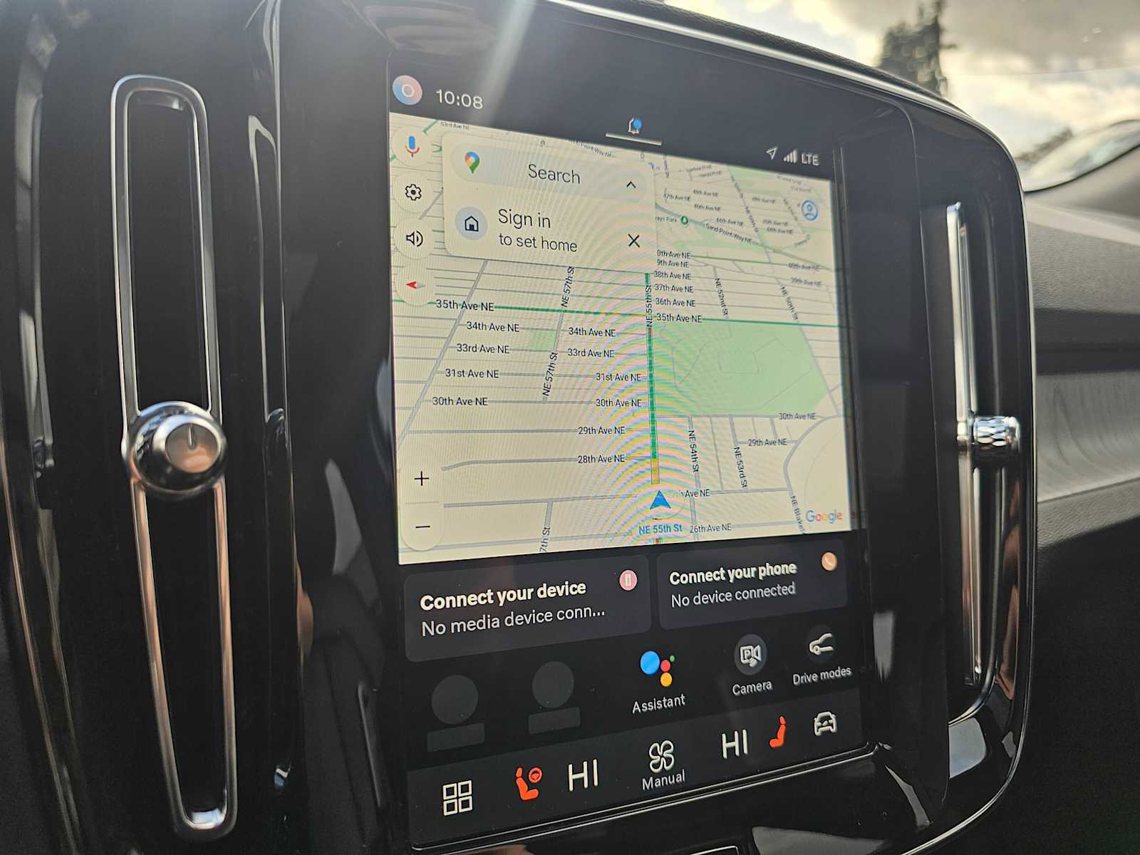 Used 2025 Volvo XC40 B5 Plus w/ Protection Package Premier image 30