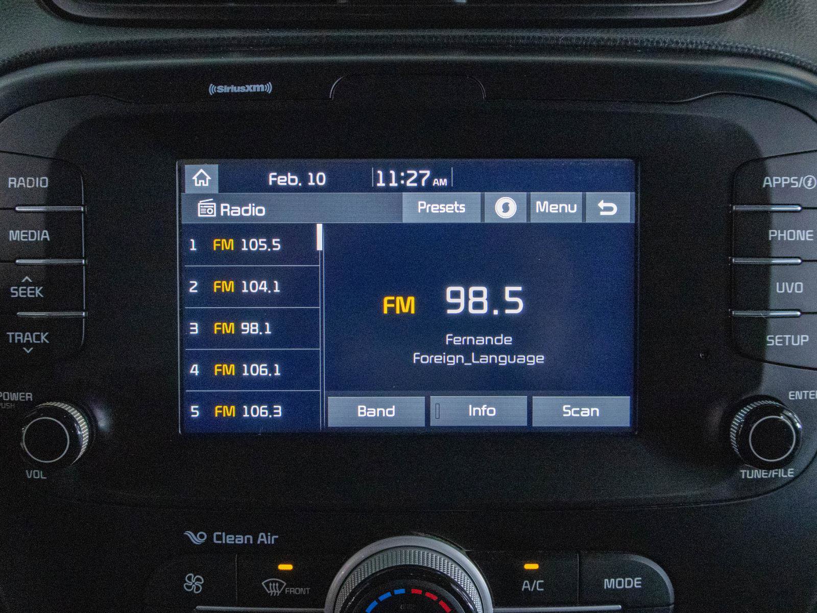 Used 2019 Kia Soul + image 8