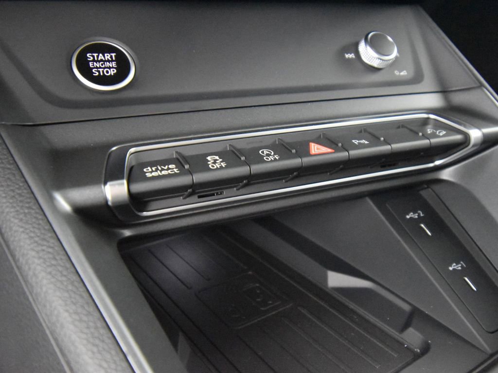 New 2025 Audi Q3 2.0T Premium image 28