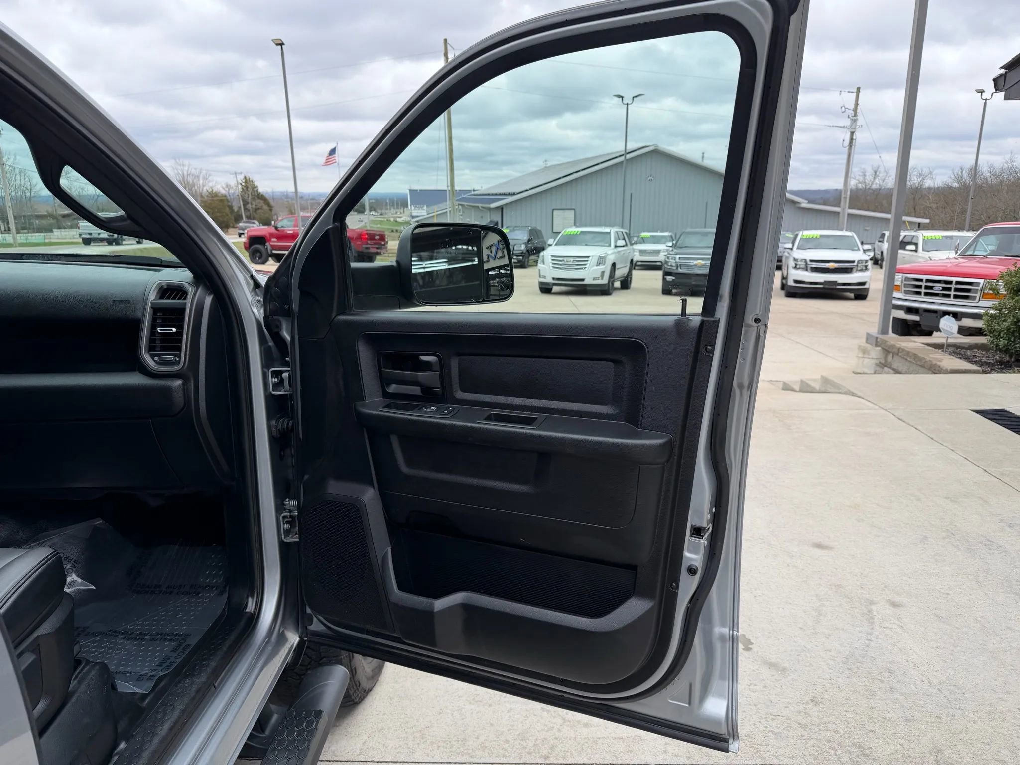 Used 2022 RAM 2500 Tradesman w/ Cold Weather Group image 43