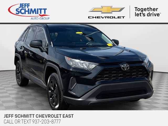 Used 2019 Toyota RAV4 LE FWD image 1