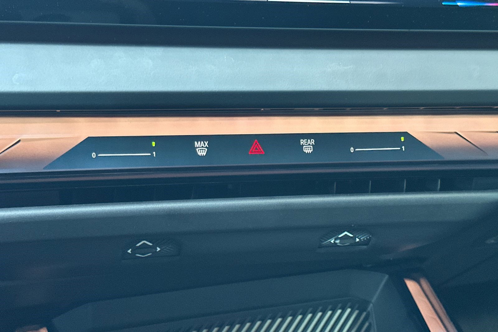 Used 2025 BMW X3 xDrive30i w/ Premium Package image 25