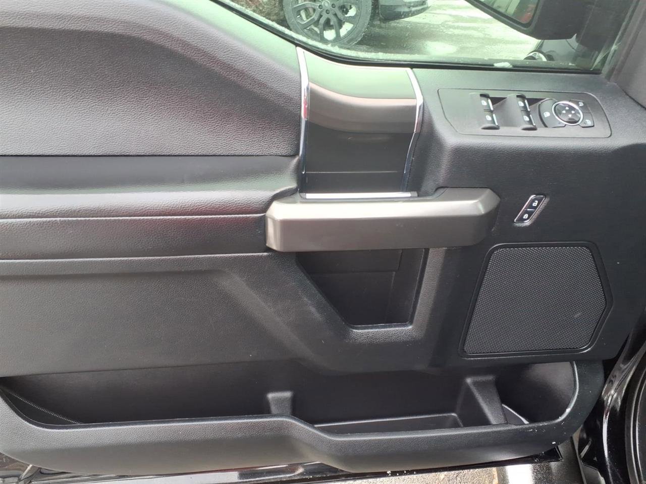 Used 2018 Ford F150 XLT w/ Equipment Group 302A Luxury image 7