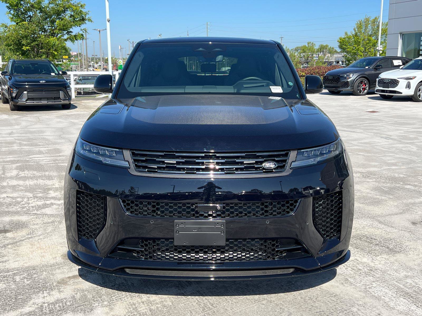 Used 2025 Land Rover Range Rover Sport SV Edition Two AWD/4WD image 2