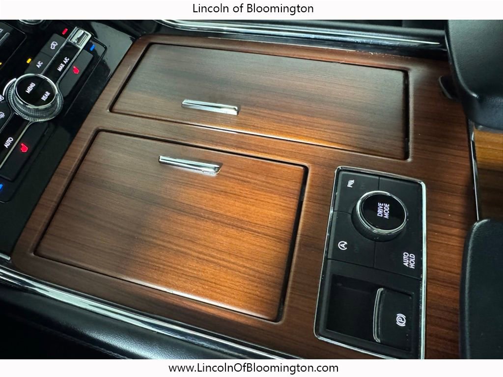 Used 2019 Lincoln Navigator Select AWD/4WD image 71