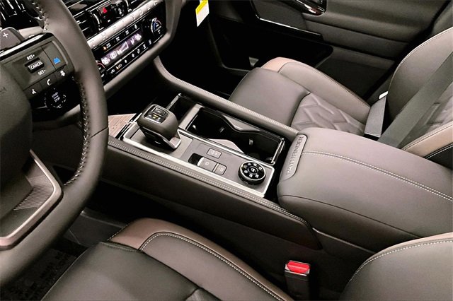 New 2026 Nissan Pathfinder Platinum image 8